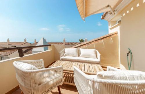 Marbella Apartment | Bright Nordic style penthouse in beachside resort