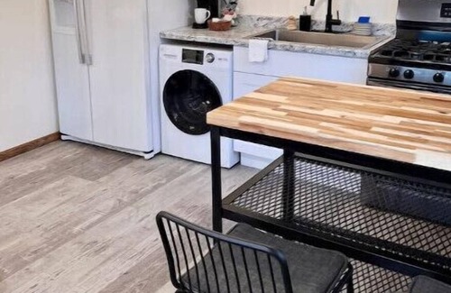 Kenai Apartment | Bright one bedroom apartment in the heart of Kenai