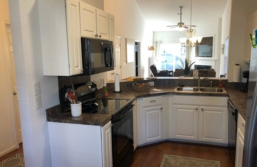 Hickory Shadows House | Bright One Level Town Home Centrally Located