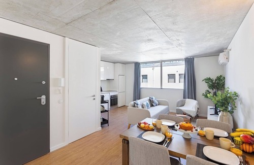 Paranhos Apartment | Bright, Premium and Pet Friendly Flat by HostWise
