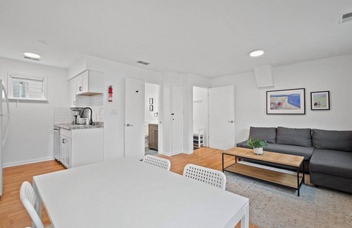 Pittsburgh Apartment | Bright & Quiet 1Bdr Apt in Millvale/Lawrenceville