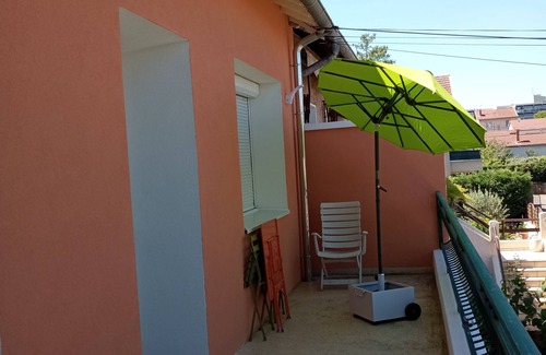 Santy - La Plaine Apartment | Bright, quiet studio