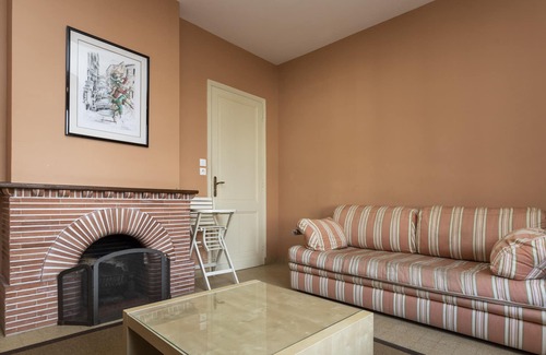 Cauderan House | BRIGHT ROOM IN A RESIDENTIAL AREA