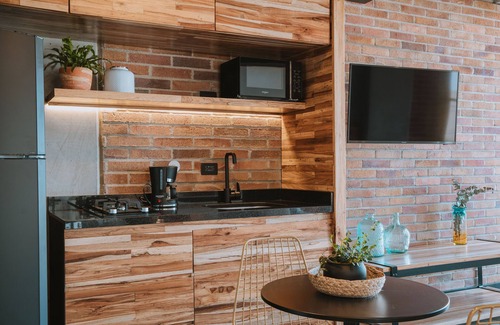 Laureles Apartment | Bright & Rustic Loft on the valley of Laureles with A/C