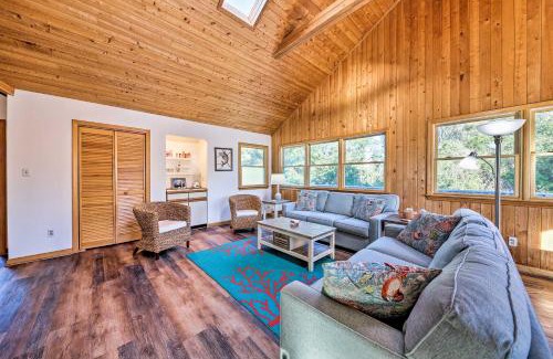 Southern Shores House | Bright Southern Shores Family Home Less Than 1 Mi to Beach