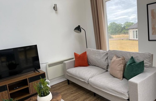 Sidmouth House | Bright & Spacious 2 Bed Holiday Chalet in Sidmouth