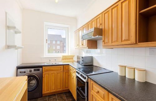 West Pilton Apartment | Bright & Spacious 2 Bedroom Flat
