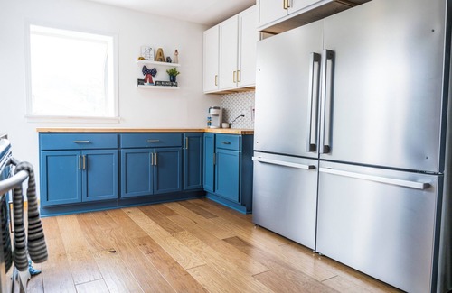 Cody House | Bright Spacious 5-bedroom house in wonderful Cody with AC & WiFi