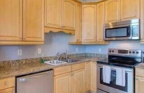 Springfield Apartment | Bright & spacious Property - Pet friendly!