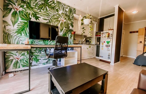 Parana Apartment | Bright Studio with balcony, hammock and big desk