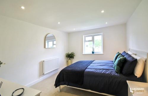 Attleborough House | Bright & Stylish Bungalow Retreat in Attleborough