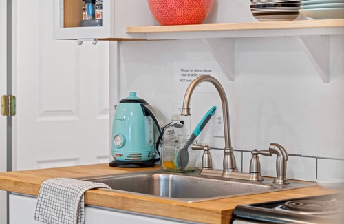 Albany Cottage | Bright & Trendy Cottage Close to Downtown Albany & Near OSU, Sleeps 4