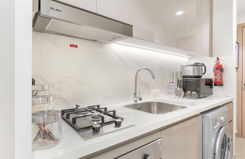 Nad Al Sheba Apartment | Bright Urban Studio with Views