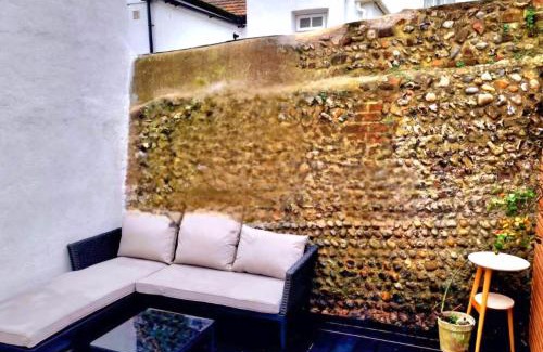 Montpelier House | Brighton Cottage By The Sea