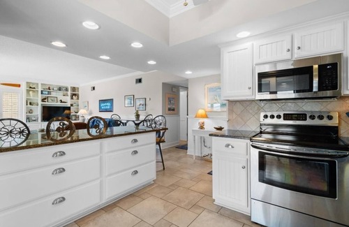 Georgetown County Condo | Brilliant 2 Bdrm Oceanview 2nd Flr
