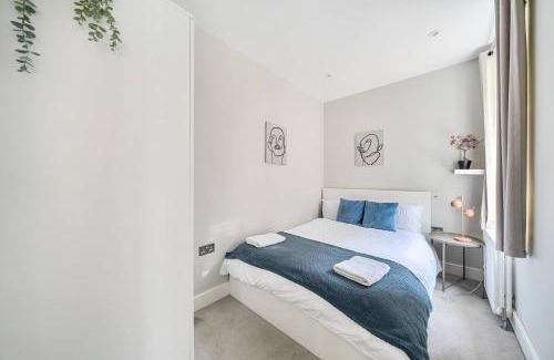 Camberwell Apartment | Brilliant 2 Bed Apartment - Spacious, Central & Well-Connected