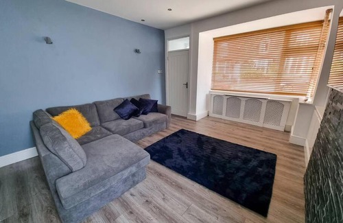 Worsley Apartment | Brilliant 2 Bedroom Home in Worsley