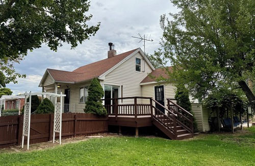 Midvale House | Brilliant bungalow in Midvale ski/hike, fishing, recreational activities