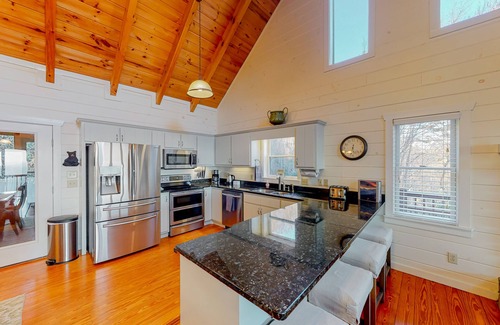 Clayton House | Brilliant cabin with mountain view, fireplace, air hockey, central AC & W/D