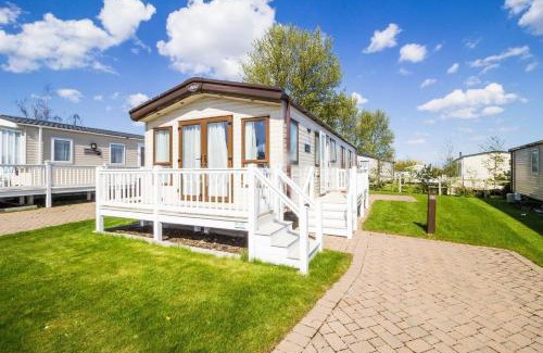 Caister-on-Sea Other | Brilliant Caravan For Hire At Caister Haven Holiday Park In Norfolk Ref 30011H