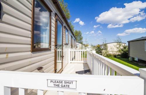 Caister-on-Sea Other | Brilliant Caravan For Hire At Caister Haven Holiday Park In Norfolk Ref 30011H