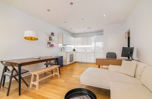 Brownswood Apartment | Brilliantly Connected 1BD Flat by Clissold Park