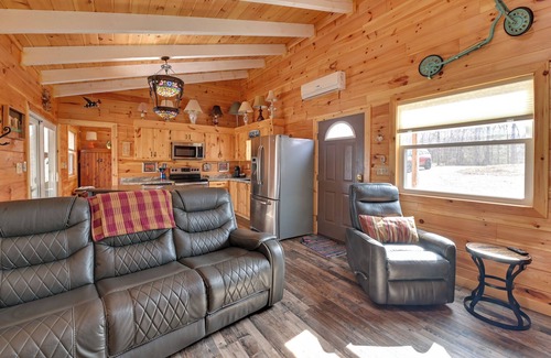 Frenchburg Cabin | Bring a Pet: Peaceful Frenchburg Cabin on 1 Acre