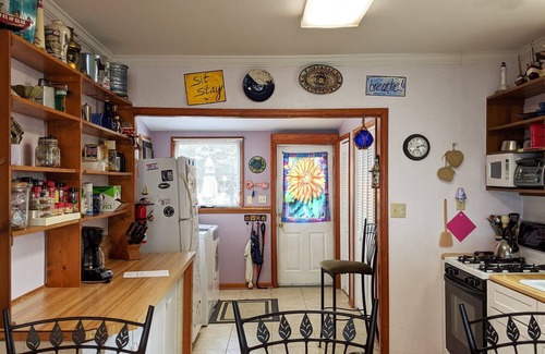 Prime Hook Beach Cottage | Bring the Dog to Our Pet-Friendly Cottage at Prime Hook Beach