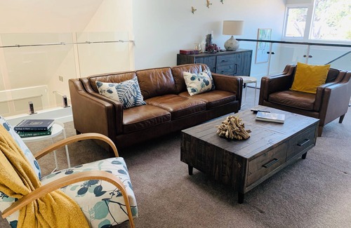 Tootgarook House | Bring the whole Family - In fact bring two! 5BR W/PoolnChoose the beach or pool