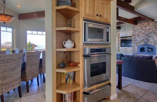 Park Hill House | Bristol By the Sea: 3 BR, 3 BA House in Cambria, Sleeps 8