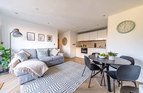Bristol Floating Harbour Apartment | BRISTOL CITY CENTRE - 2 Bedroom Apartment - Marsh House