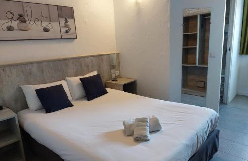 Carcassonne Hotel | Brit Hotel Bosquet Carcassonne Cité