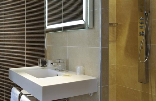 Chateaudun Hotel | BRIT HOTEL CHATEAUDUN