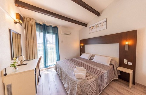 Cap d'Agde Hotel | Brit Hotel Confort Helios Agde