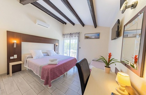 Cap d'Agde Hotel | Brit Hotel Confort Helios Agde