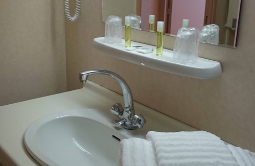 Chaudes-Aigues Hotel | Brit Hotel du Ban