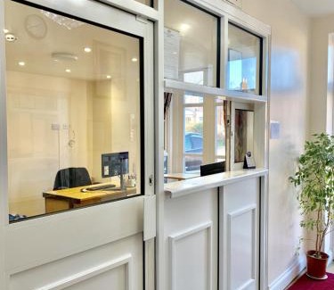 Valentines Hotel | Britannia Inn Hotel