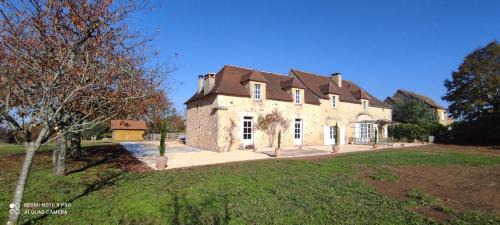 Saint-Avit-Senieur Bed & Breakfast | BRITAVIT