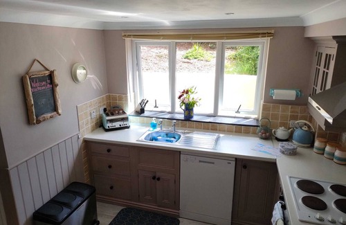 Pembroke Cottage | Broadhaven Cottage, Freshwater East, Pembrokeshire, UK