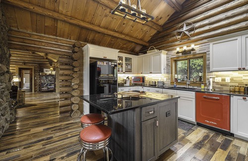 Lyons Cabin | Broadmeadow Cabin – Near Wild Basin RMNP, Events & Celebrations – USEP-2024-0125