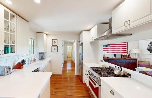 Sonoma House | Broadway Adventure
