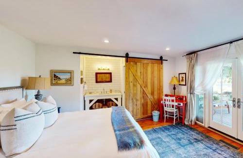 Sonoma House | Broadway Adventure