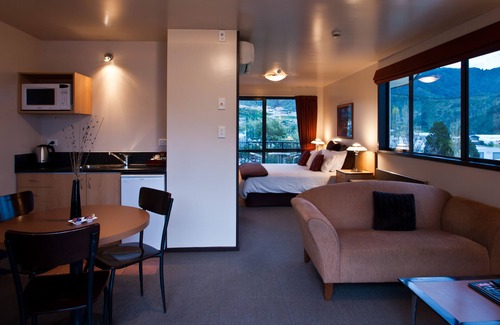 Picton Hotel | Broadway Motel