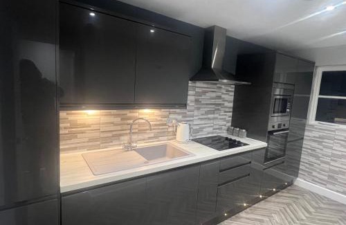 Herne Bay Apartment | Broadway Retreat with free parking