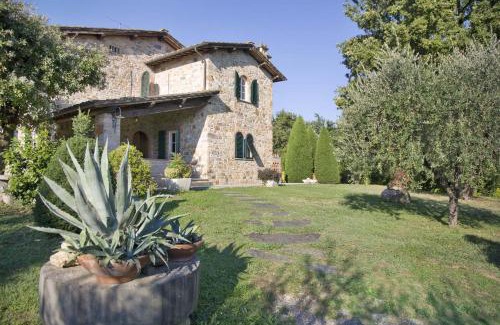Pieve di Compito Villa | Broccolo by Salogi Villas