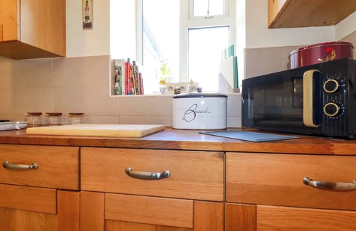 Boscundle Cottage | BROCKSTONE COTTAGE, pet friendly, with a garden in St Austell