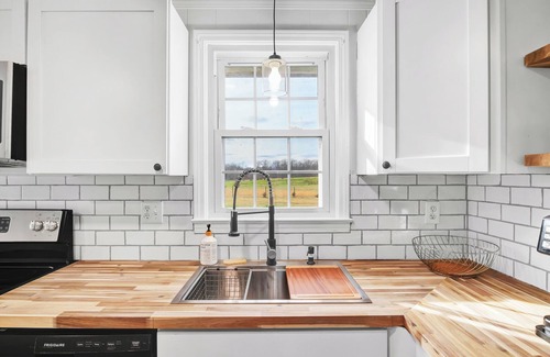 Mineral House | Broken Arrow Farm Completly Remodeled located between Richmond & Charlottesville