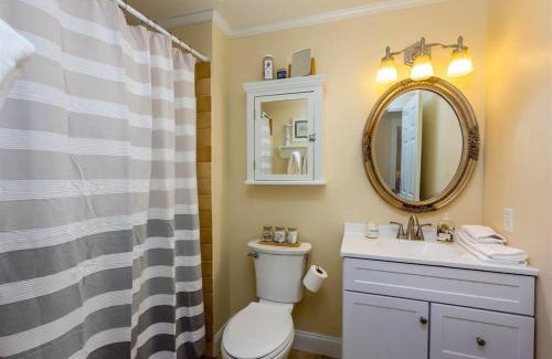 Orchard District House | Broken Bow Getaway Pet Friendly Midtown