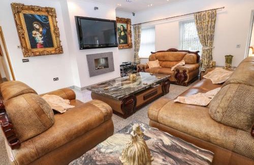Oakworth House | Bronte View Hideaway