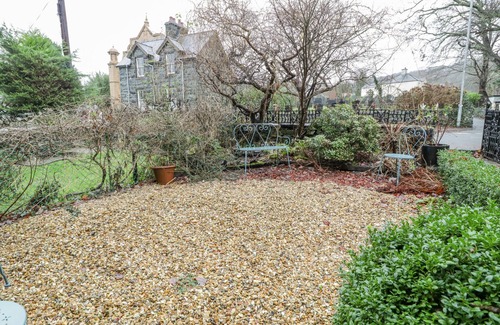 Llanbedr Cottage | Bronwen House